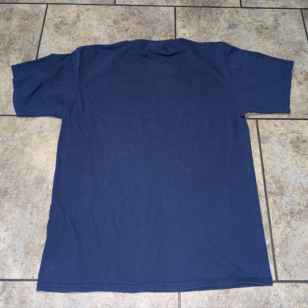How Rogan Experience Men's Medium Tee - Picture 3 of 6